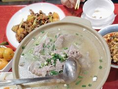 -冯烫烫跷脚牛肉·川菜小馆(武胜西街店)