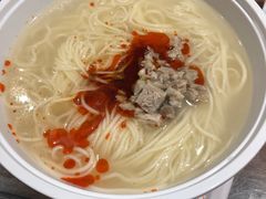 -亮亮面馆(经六路店)
