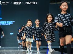 -潮童星少儿模特形体培训(郑州总校)