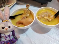 -鲜入围煮花胶鸡海鲜火锅