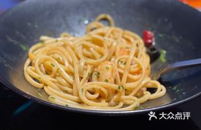Shrimp and Tomato Noodles