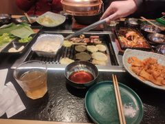 -臻牛烤肉