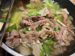 -全牛匠·乐山跷脚牛肉(新中关店)