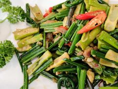 蕨菜炒春笋-椿记烧鹅(叠彩店)