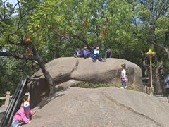 -灵岩山风景区