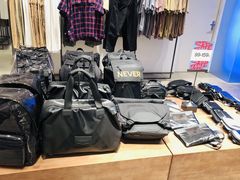-URBAN REVIVO(西安Momopark店)