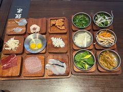 -银米·云南传统过桥米线(双廊黑金冠店)