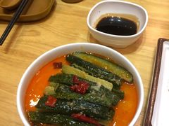 小六酸黄瓜-小六汤包砂煲菜(文景路店)