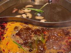 -小天鹅火锅·一线江景洪鼎旗舰店(洪崖洞店)