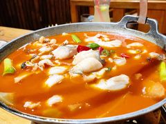 -老滇山寨•云南特色菜•地方菜•民族风情歌舞表演(金碧店)