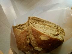 -焙丽拾光(麦凯乐直营店)