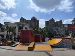 -观澜湖新城运动奥莱区