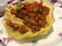 夏威夷果炒脆骨-邓丽君音乐主题餐厅