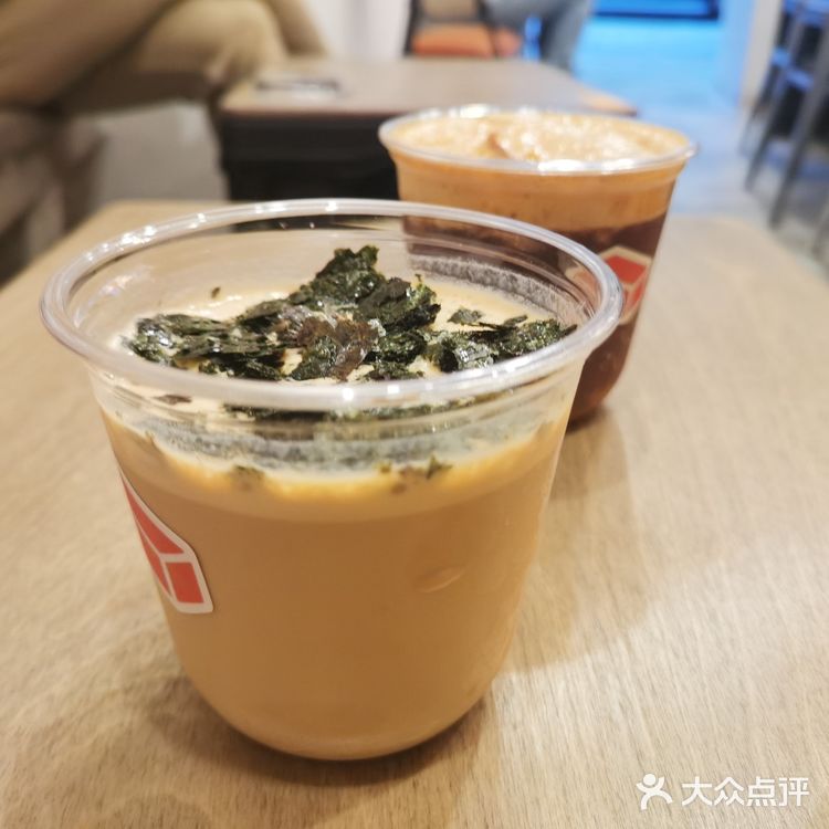 石墙里炸出的一隅艺术之家