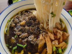 -矮子粉店1985·长沙米粉(湘春路店)