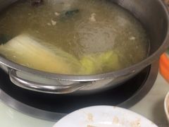-荣吉招牌自助骨头锅(顾乡店)