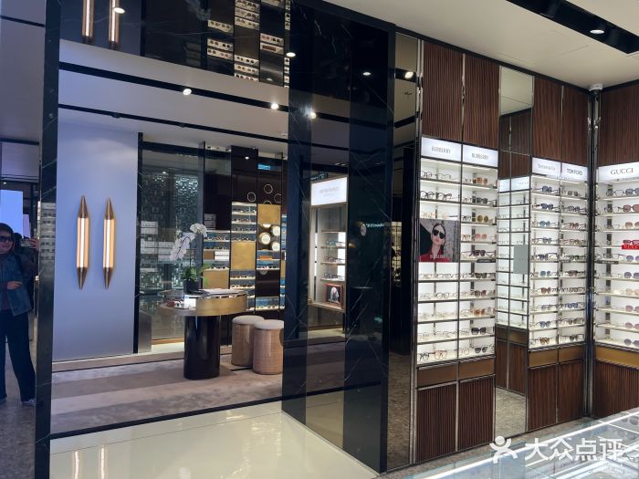 LensCrafters亮视点·OAKLEY精选(静安嘉里中心店)图片