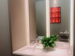 -PE SALON