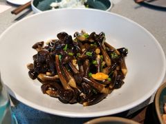 -半山腰·云南菜(侨福芳草地店)