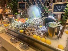 -松山湖凯悦酒店·Café自助餐厅·周末火舞秀表演