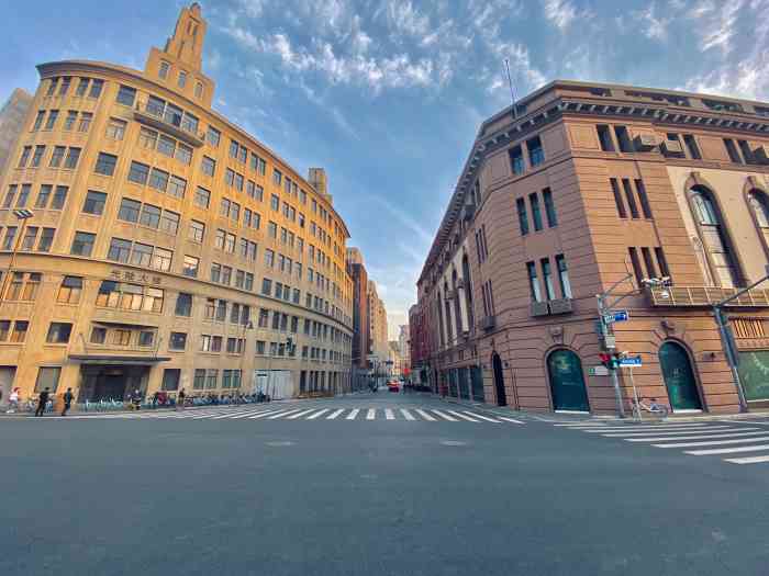 光陆大楼-"偶然间路过虎丘路的光陆大厦,觉得这也太漂.