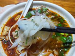 -遵义虾子张六羊肉粉(普陀路店)