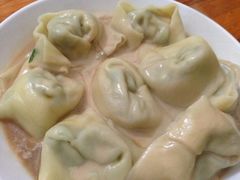 荠菜肉馄饨-潘国仙耳光馄饨(黄家阙路店)