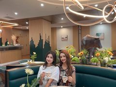 -华凌牛庄西餐厅(乌鲁木齐华凌美爵大饭店)