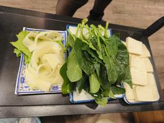 -灶知轩湘西石锅鱼(万佳广场店)