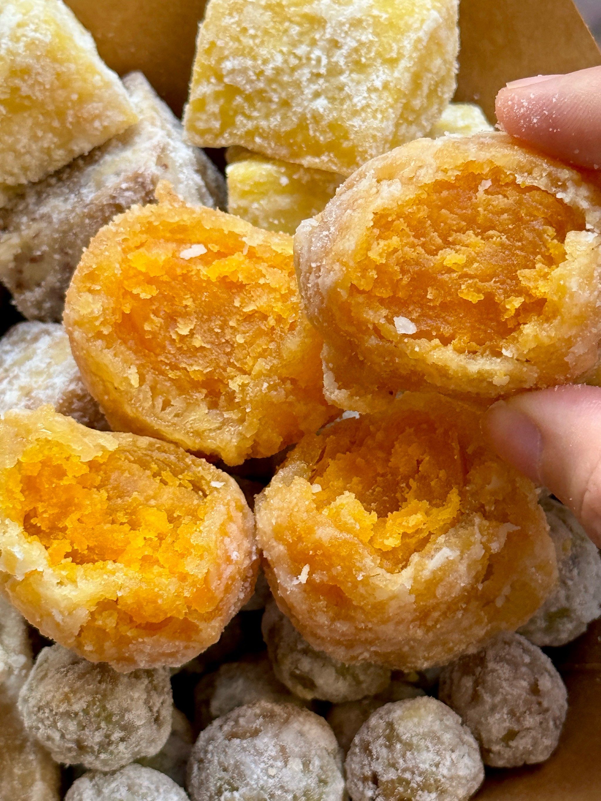 漳州闽师大旁边!这个反沙咸蛋黄好好吃……[流泪]