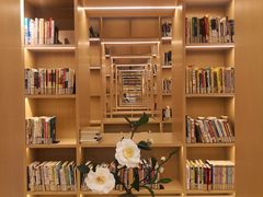 -漕河泾街道图书馆(漕河泾社区文化活动中心店)