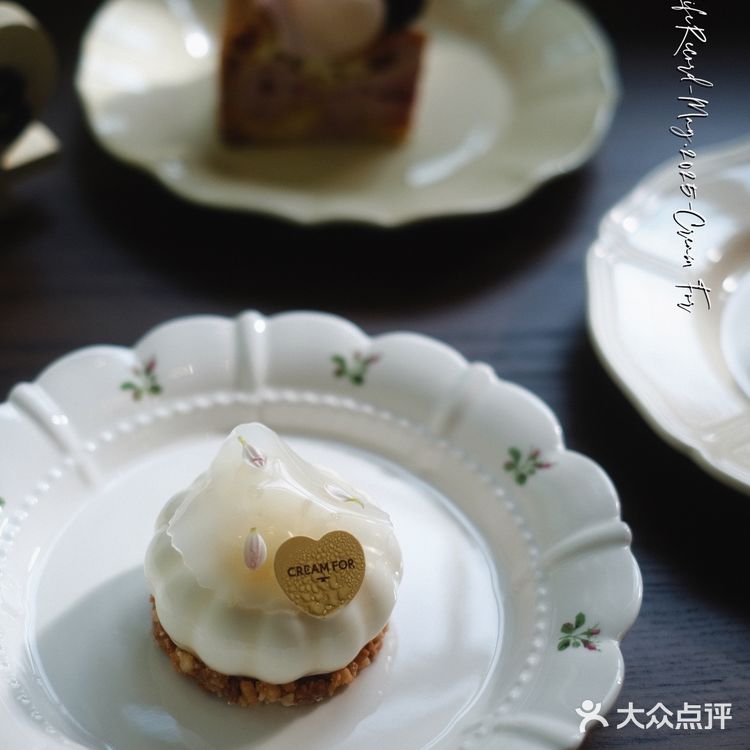 新的童話花園小木屋甜品店|吃到漂亮的法甜