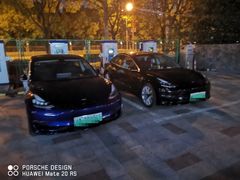 -TESLA 特斯拉(上海太古汇体验店)