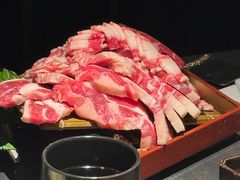 -铭牛烧肉·和牛海鲜自助(高新月牙湖店)