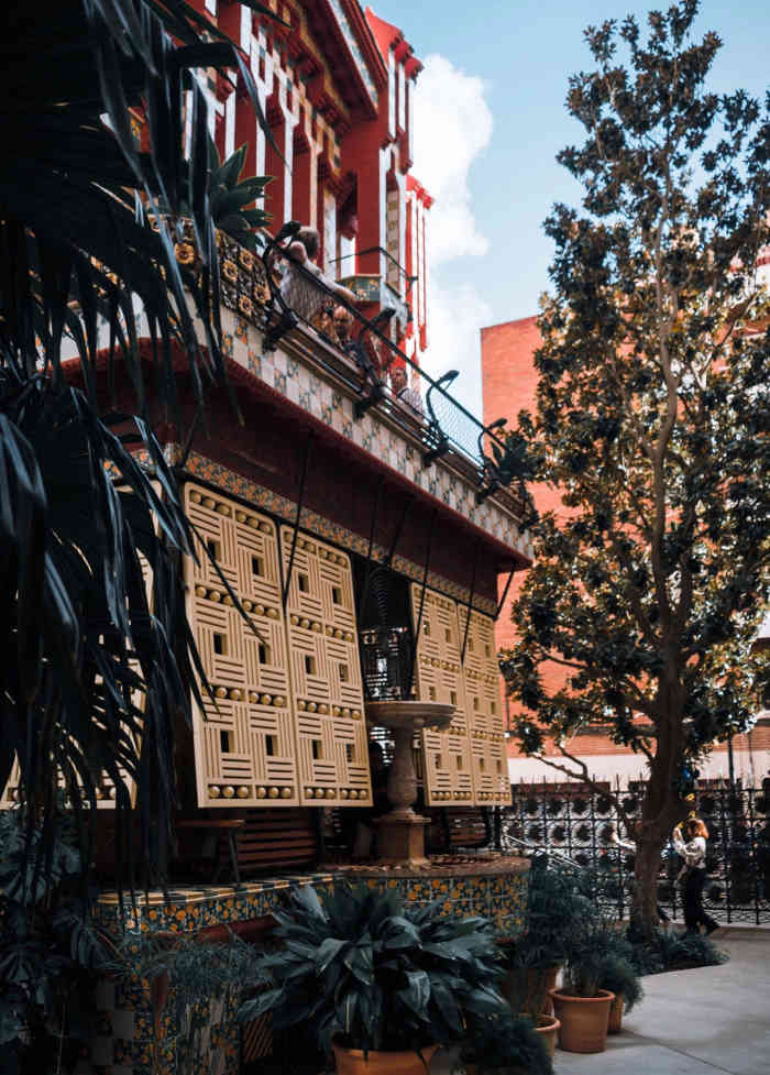 文森之家-" "文森之家"坐落于巴塞罗那市中心卡罗."-大众点评移动版