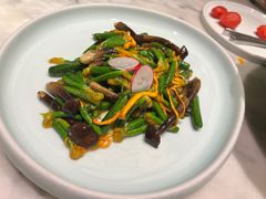 鸡枞菌炒童子黄瓜-辛香汇·现炒川菜(淮海路百盛店)