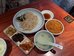 -裕兴记•蟹黄面馆(人民广场店)