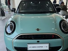 -上海宝诚中环BMW·MINI4S店