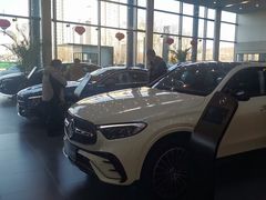 -天津波士信达奔驰4S店(卫津南路店)