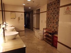 -深圳富苑皇冠假日套房酒店