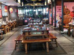 -沪小二炭火蛙锅(淮海中路美食不夜城店)