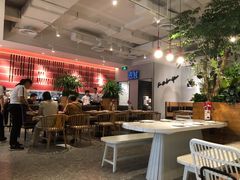 大堂-必胜客(百联又一城店)
