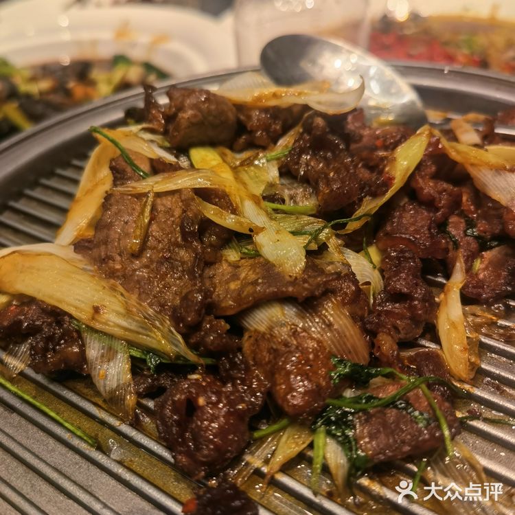 我觉得大连街上这么多有名的大馆子