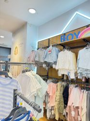 -爱婴室(上海紫荆广场店)