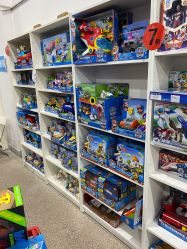 -逝水玩具折扣店