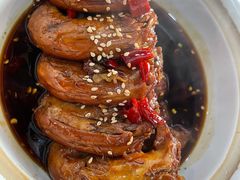 老巴子招牌鸡脖饭-蘑菇圈·云南野生菌菇炒饭·巷口食堂(悦荟店)