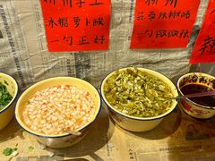 -柳州肥姨妈大骨螺蛳粉(江宁万达店)