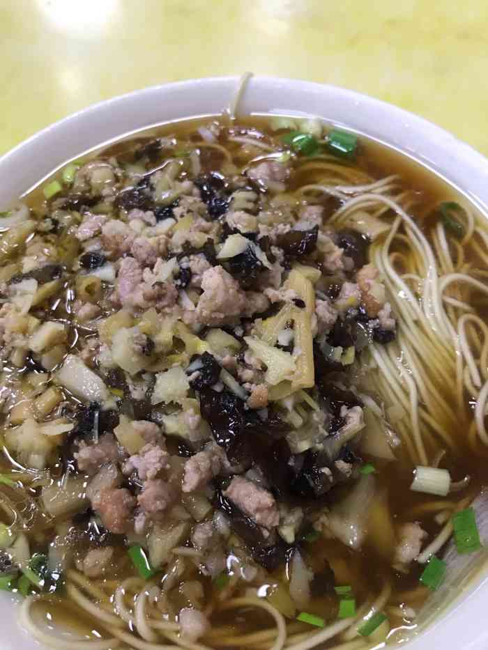 网红苏式面馆价格绝对有优势老苏州基本都是认可的炒肉馅团子万福兴