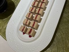 -悦泰环球美食自助(金茂旗舰店)