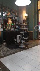 -小戈男士复古理发馆barber shop